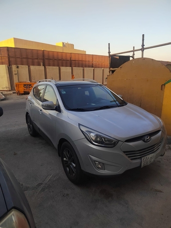 Dammam, Vehicles, Cars & Trucks , SAR 41000,  Hyundai Tucson,  2016,  Automatic,  167000 KM,  4 Cylinder, Moonroof, Continental Tyres