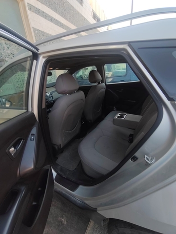 Dammam, Vehicles, Cars & Trucks , SAR 41000,  Hyundai Tucson,  2016,  Automatic,  167000 KM,  4 Cylinder, Moonroof, Continental Tyres