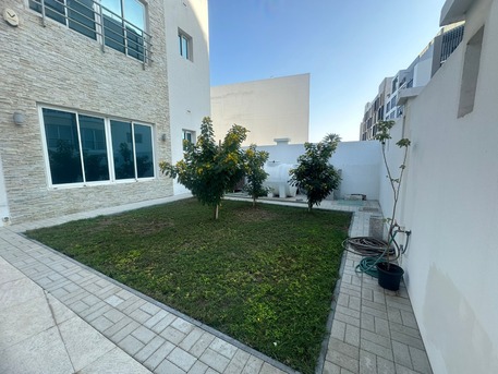 Amwaj Islands, Apartments, Flats, Houses & Villas, BHD 2200/month,  Furnished,  5 BR,  500 Sq. Meter,  LUXURY BEACHFRONT 5BR VILLA IN AMWAJ ISLANDS |  PRIVATE POOL | SEA VIEW | EWA INCLUSIVE