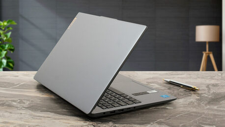 Riyadh, Computers, SAR 1800,  Lenovo IdeaPad Slim3i Intel Core I5