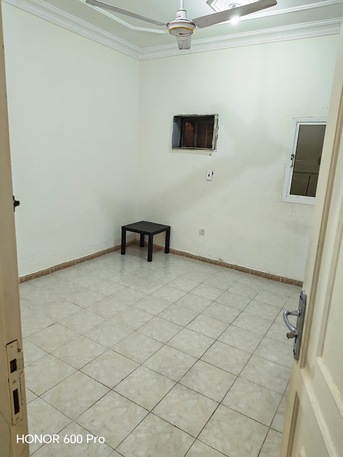Mushrefah, Housing Exchanges, 833/month,  1 BR,  Bachelor Or Small Family Apartment In Azziyyah