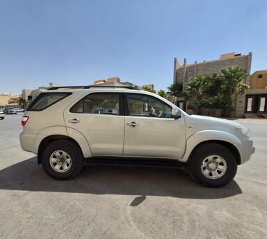Dhahrat Laban, Vehicles, Cars & Trucks , SAR 32000,  Toyota Fortuner,  2010,  Automatic,  344150 KM,  For Sale:   (Clean Condition)