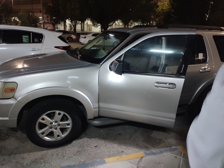 Riyadh, Vehicles, Cars & Trucks , SAR 12500,  Ford Explorer,  2010,  Automatic,  264460 KM,