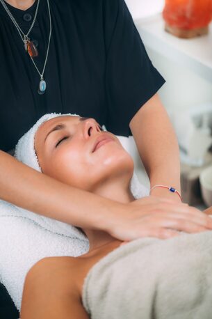 Abu Dhabi, Health, Pure Ayurveda - Ayurvedic Medical Center In Abudhabi