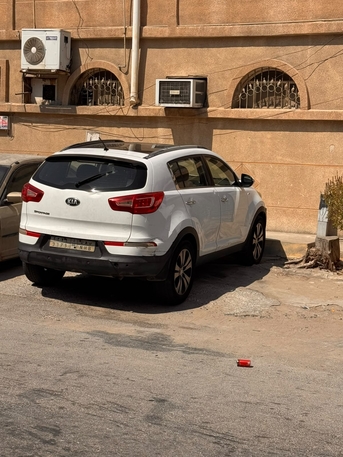 Al Thuqbah, Vehicles, Cars & Trucks , SAR 30000,  Kia Sportage,  2013,  Automatic,  400000 KM,   Full Option For Sale