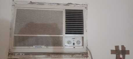 Riffa, Air Conditioners, BHD 30,  Urgent Sales Window AC