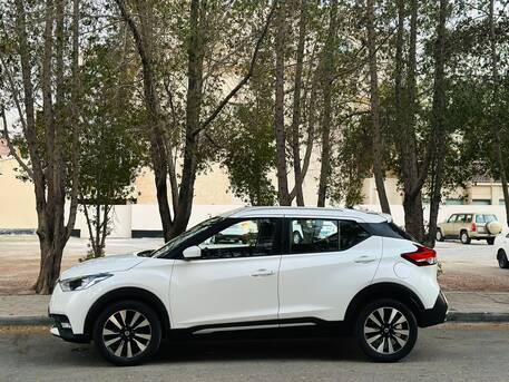Segaya, Vehicles, Cars & Trucks , BHD 3750,  Nissan Kicks,  2018,  Automatic,  77000 KM,  NIISSAN KICKS   MODEL WELL MAINTAINED SUV CALL OR WHATSAPP ON 35400768 ,33665080