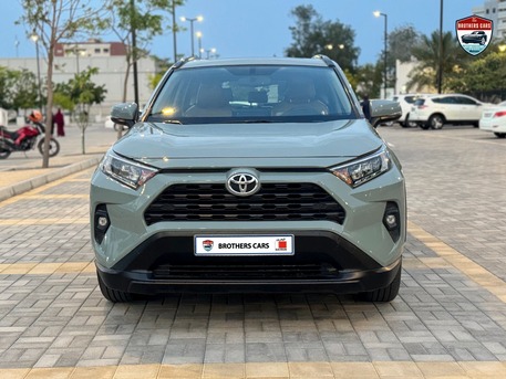 Manama, Vehicles, Cars & Trucks , BHD 100,  TOYOTA RAV-4,  2023,  Automatic,  58000 KM,   FULL OPTION  MODEL FOR SALE