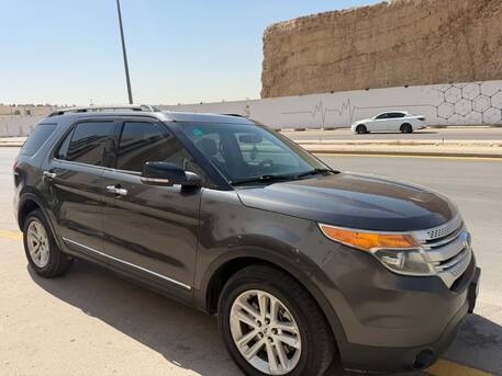 Riyadh, Vehicles, Cars & Trucks , SAR 42000,  Ford Explorer,  2015,  Automatic,  195 KM,   XLT - 4WD