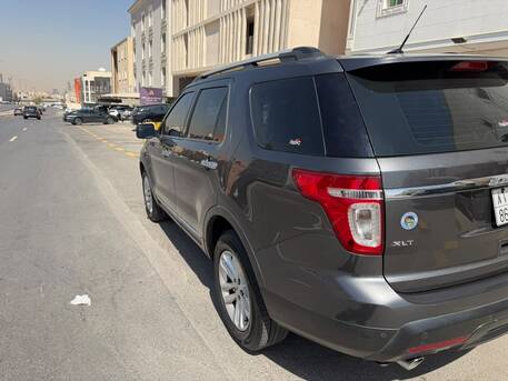Riyadh, Vehicles, Cars & Trucks , SAR 42000,  Ford Explorer,  2015,  Automatic,  195 KM,   XLT - 4WD