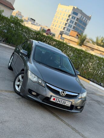 Manama, Vehicles, Cars & Trucks , BHD 1750,  Honda Civic,  2009,  Automatic,  183247 KM,    Full Option With Sunroof In Excellent Condition