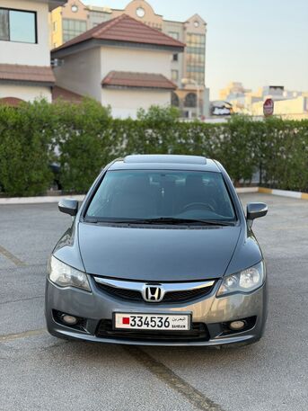 Manama, Vehicles, Cars & Trucks , BHD 1750,  Honda Civic,  2009,  Automatic,  183247 KM,    Full Option With Sunroof In Excellent Condition