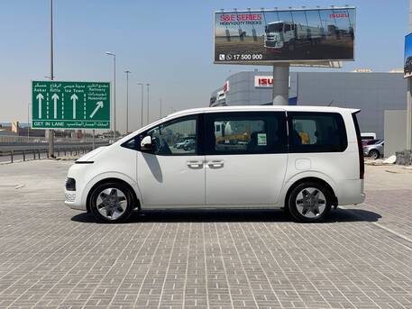 Manama, Vehicles, Cars & Trucks , BHD 8900,  HYUNDAI STARIA,  2023,  Automatic,  60500 KM,    (White)