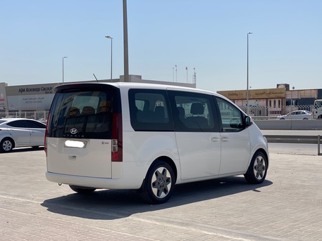 Manama, Vehicles, Cars & Trucks , BHD 8900,  HYUNDAI STARIA,  2023,  Automatic,  60500 KM,    (White)