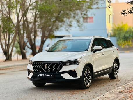 Segaya, Vehicles, Cars & Trucks , BHD 5500,  BESTUNE T77,  2023,  Automatic,  34000 KM,    MODEL STYLISH FULL OPTION SUV CALL OR WHATSAPP ON 35400768 ,33665080