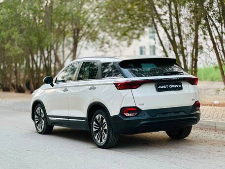 Segaya, Vehicles, Cars & Trucks , BHD 5500,  BESTUNE T77,  2023,  Automatic,  34000 KM,    MODEL STYLISH FULL OPTION SUV CALL OR WHATSAPP ON 35400768 ,33665080