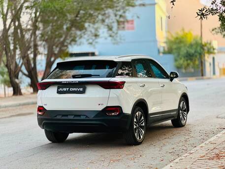 Segaya, Vehicles, Cars & Trucks , BHD 5500,  BESTUNE T77,  2023,  Automatic,  34000 KM,    MODEL STYLISH FULL OPTION SUV CALL OR WHATSAPP ON 35400768 ,33665080