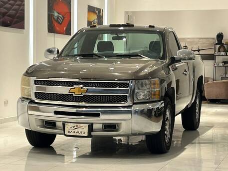 East Riffa, Vehicles, Cars & Trucks , BHD 3200,  Chevrolet Silverado,  2012,  Automatic,  193000 KM,   MODEL  FOR SALE
