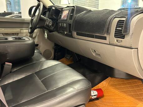 East Riffa, Vehicles, Cars & Trucks , BHD 3200,  Chevrolet Silverado,  2012,  Automatic,  193000 KM,   MODEL  FOR SALE