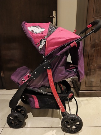 Al Malaz, Baby & Kid Stuff, SAR 550,  Baby Cradle And Juniors Stroller