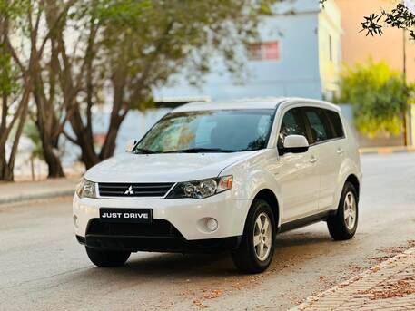 Segaya, Vehicles, Cars & Trucks , BHD 1850,  Mitsubishi Outlander,  2008,  Automatic,  217000 KM,    MODEL 4 WHEEL DRIVE SUV CALL OR WHATSAPP ON 35400768 ,33665080