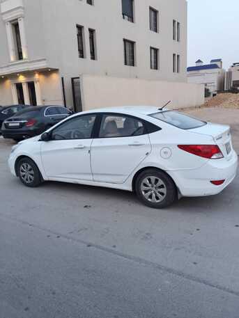 Riyadh, Vehicles, Cars & Trucks , SAR 30500,  Hyundai Accent,  2018,  Automatic,  194000 KM,  Fresh White Original Color