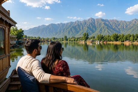 Noida, Travel, Luxury Kashmir Tour Packages: Premium Stays & Private Experiences