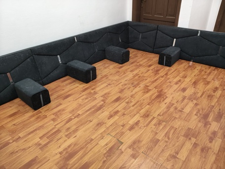 Al Aziziyah, Furniture, SAR 200,  Saudi Sitting Sofa Available For Sale ( Urgent )