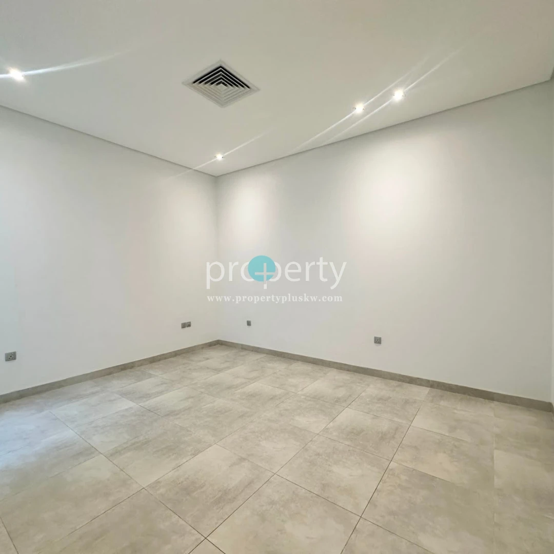 Kuwait City, Apartments, Flats, Houses & Villas, KWD 1100/month,  3 BR,  Three Master Bedroom Floor For Rent In Rawda, Kuwait City