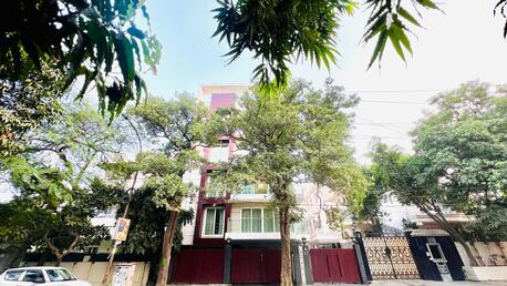 Mumbai, Apartments, Flats, Houses & Villas, INR 10530/day,  1 BR,  600 Sq. Feet,  Modern 1BHK - New Friends Colony - Balcony, Parking