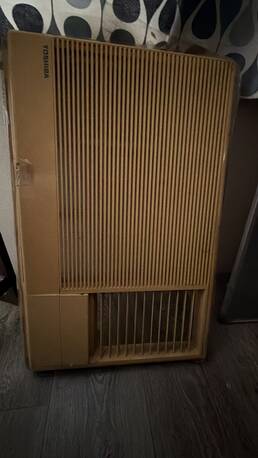 Hoora, Air Conditioners, BHD 35,  Urgent Sale . Window A/C For Sale In Hoora, Expatriate Leaving Bahrain