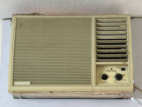 Hoora, Air Conditioners, BHD 35,  Urgent Sale . Window A/C For Sale In Hoora, Expatriate Leaving Bahrain