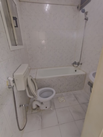 Gudaibiya, Apartments, Flats, Houses & Villas, BHD 140/month,  1 BR,  Semi Furnished 1 Bedroom Flat For Rent In Gudaibiya With Electricity Balcony