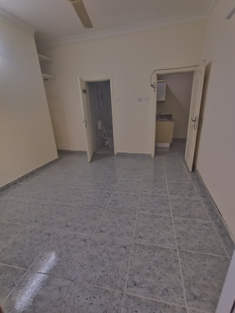Gudaibiya, Apartments, Flats, Houses & Villas, BHD 140/month,  1 BR,  Semi Furnished 1 Bedroom Flat For Rent In Gudaibiya With Electricity Balcony