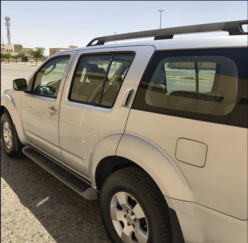 Buraidah, Vehicles, Cars & Trucks , SAR 15500,  Nissan Pathfinder,  2010,  Automatic,  360000 KM,    SE (4WD) &ndash; 7 Seater | 100% Original Paint | Dealer Maintained