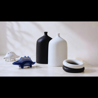 New York, Household Items, USD 39,  Unique Salt And Pepper Shakers: How To Choose The Best Set &ndash; Maia Ming Designs