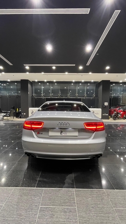 Sanabis, Vehicles, Cars & Trucks , BHD 7200,  Audi S8,  2014,  Automatic,  69000 KM,   Model