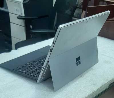 Al Sharafeyah, Computers, SAR 2150,  Microsoft Surface Pro 7 Intel Core I7 10th Gen 16gb 512gb With Pen