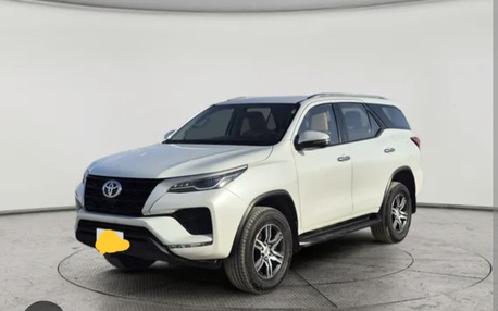 Riyadh, Vehicles, Cars & Trucks , SAR 3500,  2016,  2017,  Automatic,  1009 KM,  Am Dealing All Type Of Small Vehicles On Installment And Cash