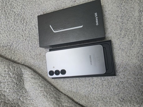 Khobar, Mobile Phones, SAR 1900,  Samsung Galaxy S25 256gb 12 Gb Ram Sale Swap Only Serious Buyer Contact Me
