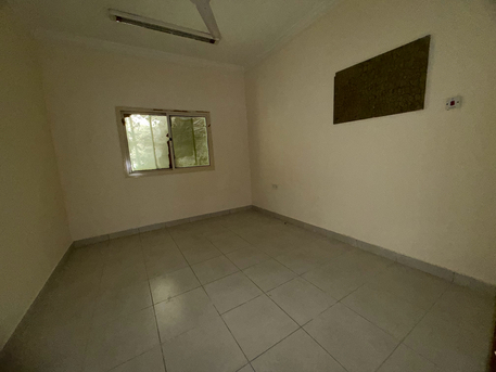 Salmaniya, Apartments, Flats, Houses & Villas, BHD 190/month,  3 BR,  3 Beroom Flat For Rent Without Ewa