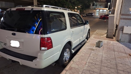 Jeddah, Vehicles, Cars & Trucks , SAR 20000,  Ford Expedition XLT,  2005,  Automatic,  326938 KM,   ( Model) For Sale