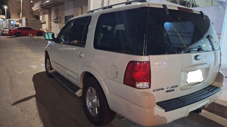 Jeddah, Vehicles, Cars & Trucks , SAR 20000,  Ford Expedition XLT,  2005,  Automatic,  326938 KM,   ( Model) For Sale