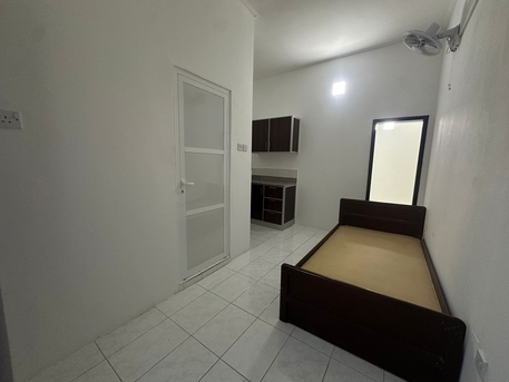 Adliya, Apartments, Flats, Houses & Villas, BHD 120/year,  1 BR,  Adliya:- Groundfloor Studio Flat On Rent With Unlimited Ewa..