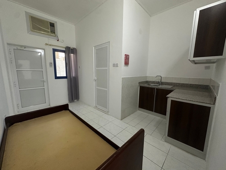 Adliya, Apartments, Flats, Houses & Villas, BHD 120/year,  1 BR,  Adliya:- Groundfloor Studio Flat On Rent With Unlimited Ewa..