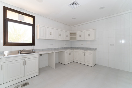 Kuwait City, Apartments, Flats, Houses & Villas, KWD 1100/month,  4 BR,  Messila - Compaund Villas With Garden, Common Pool
