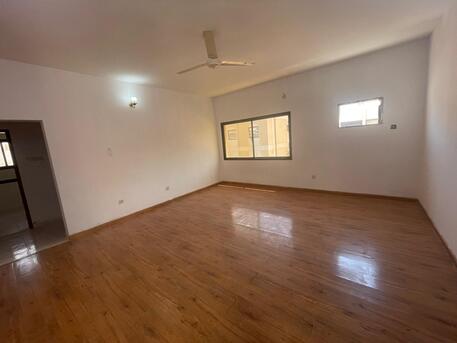 Hoora, Apartments, Flats, Houses & Villas, BHD 230/month,  2 BR,  Spacious 2 Bedroom In Hoora With Ewa