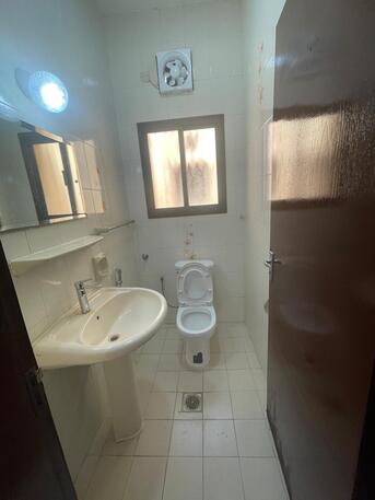 Hoora, Apartments, Flats, Houses & Villas, BHD 230/month,  2 BR,  Spacious 2 Bedroom In Hoora With Ewa