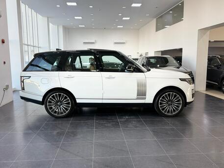 Manama, Vehicles, Cars & Trucks , BHD 18500,  Land Rover Range Rover,  2019,  Automatic,  76500 KM,  Range Rover Vogue SE  (White)