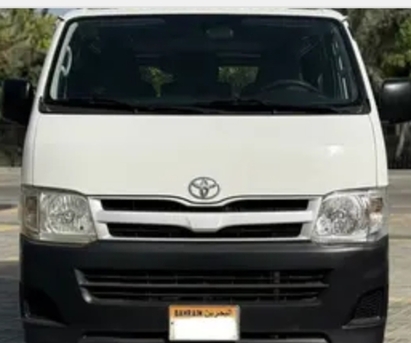 Salmaniya, Vehicles, Cars & Trucks , Toyota Hi-Ace,  2015,  Manual,  228000 KM,   Toyota Hiace Cargo Goods Delivery Bus.